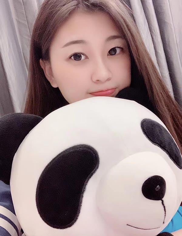 巴黎围经纪人微信